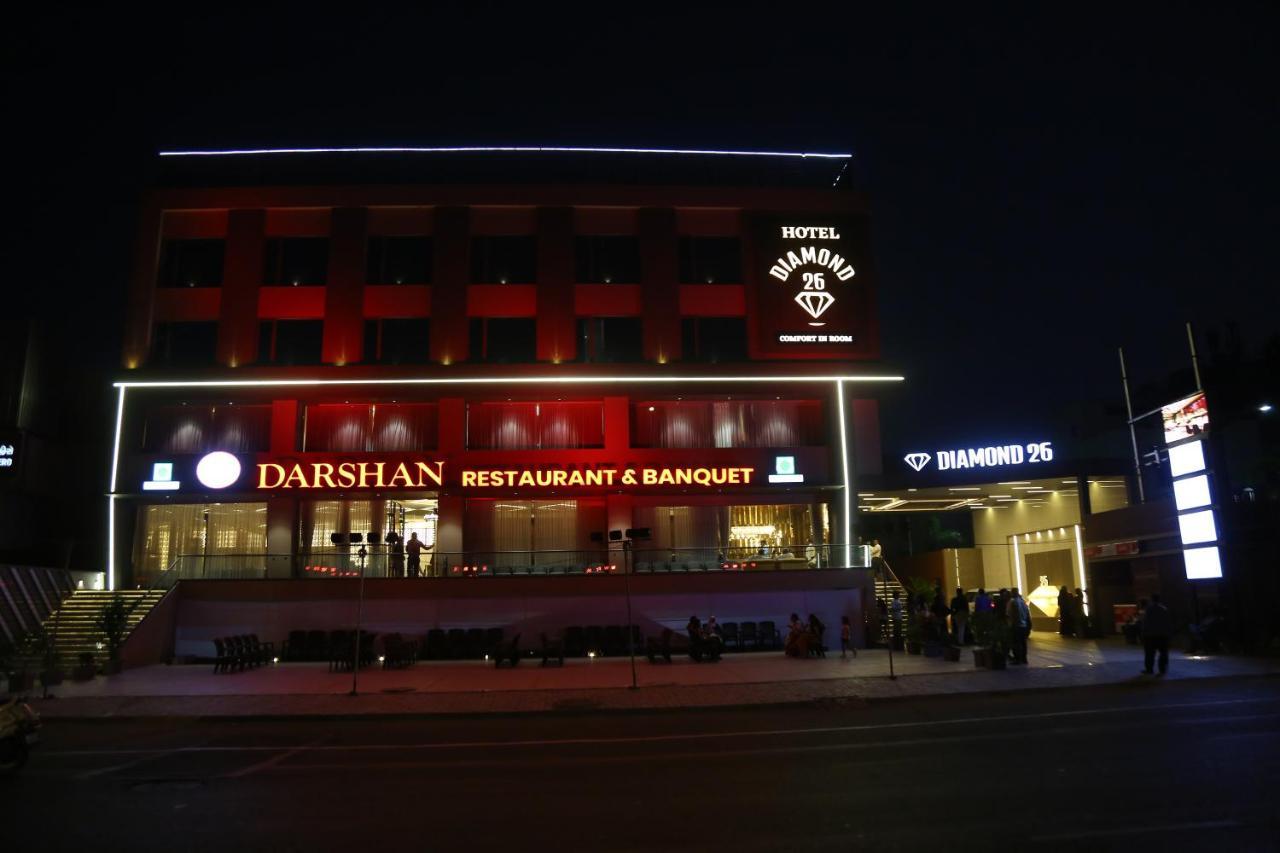 Hotel Diamond 26 Surat Eksteriør bilde