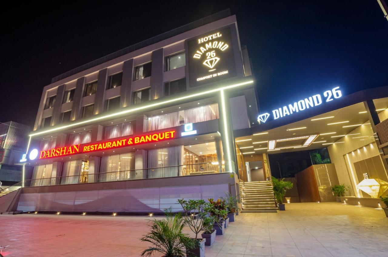 Hotel Diamond 26 Surat Eksteriør bilde